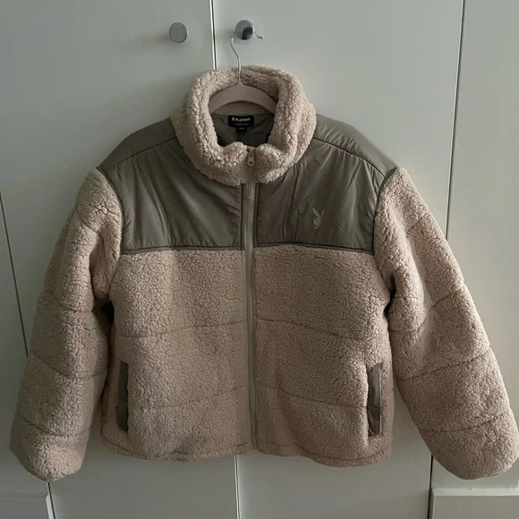 SOLD BNWT Pacsun x playboy teddy puffer jacket - Picture 4 of 7